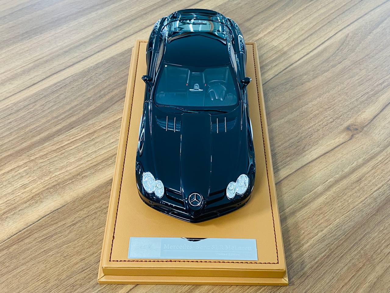 1/18 Resin Model - IVY Models Mercedes-Benz SLR McLaren in Metallic Black, Limited to 66 Pieces