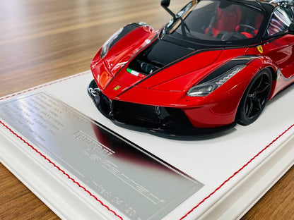 1/18 Resin Davis & Giovanni Ferrari LaFerrari in Rosso Corsa - Limited Edition