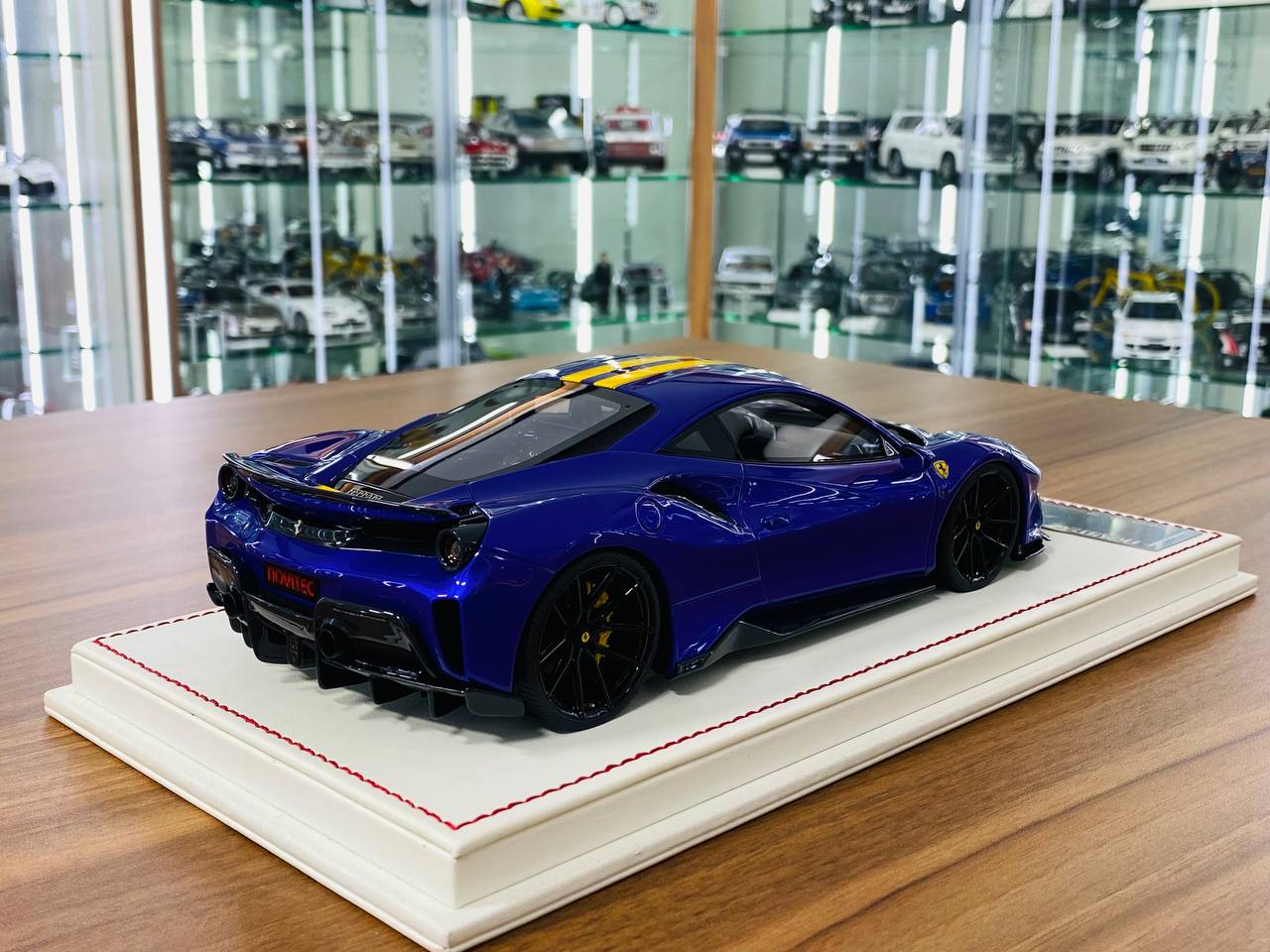 1/18 Resin Davis & Giovanni Ferrari 488 Pista in Metallic Purple - Limited Edition