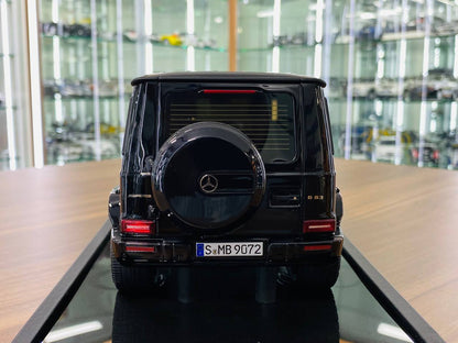 1/18 Resin Motor Helix Mercedes-Benz AMG G-63 (2019) in Black with Yellow/Grey Stripes - Limited Edition