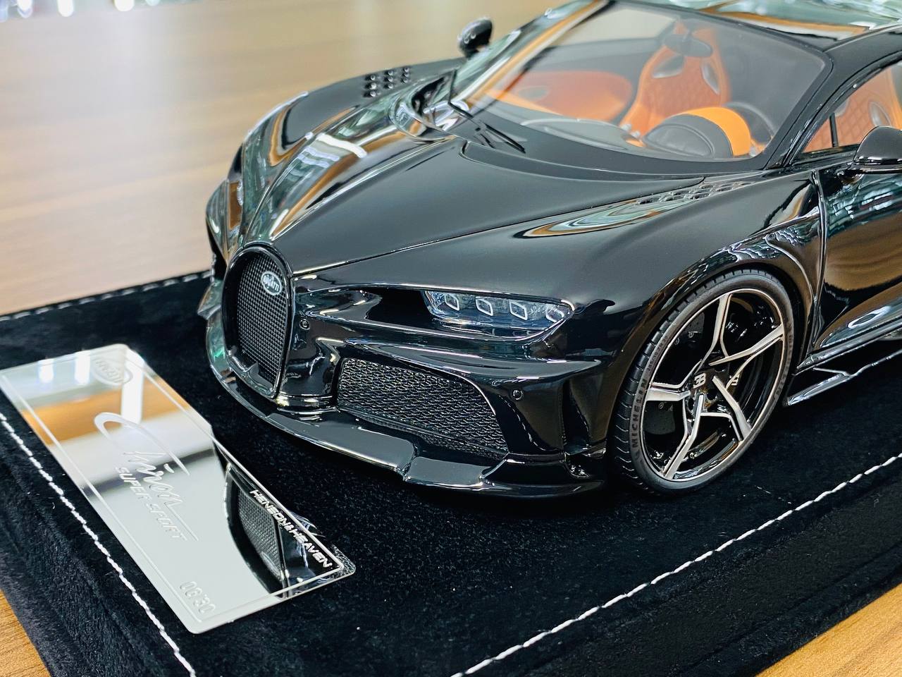 1/18 Resin H&H Bugatti Chiron Super Sport 300+ in Diamond Black - Limited Edition