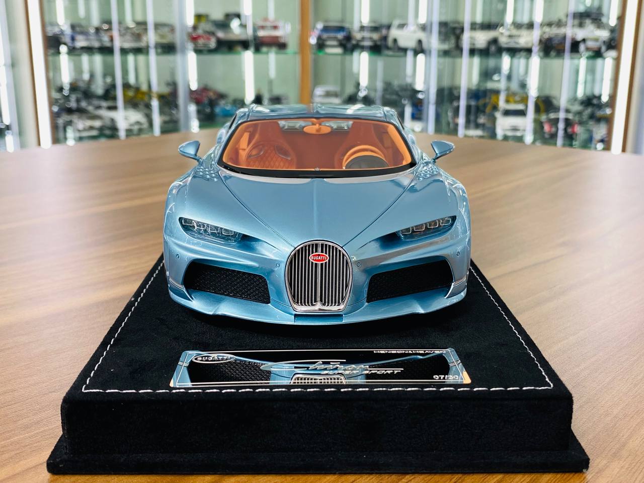 1/18 Resin H&H Bugatti Chiron Super Sport 300+ in Horizon Blue - Limited Edition