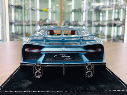 1/18 Resin H&H Bugatti Chiron Super Sport 300+ in Horizon Blue - Limited Edition