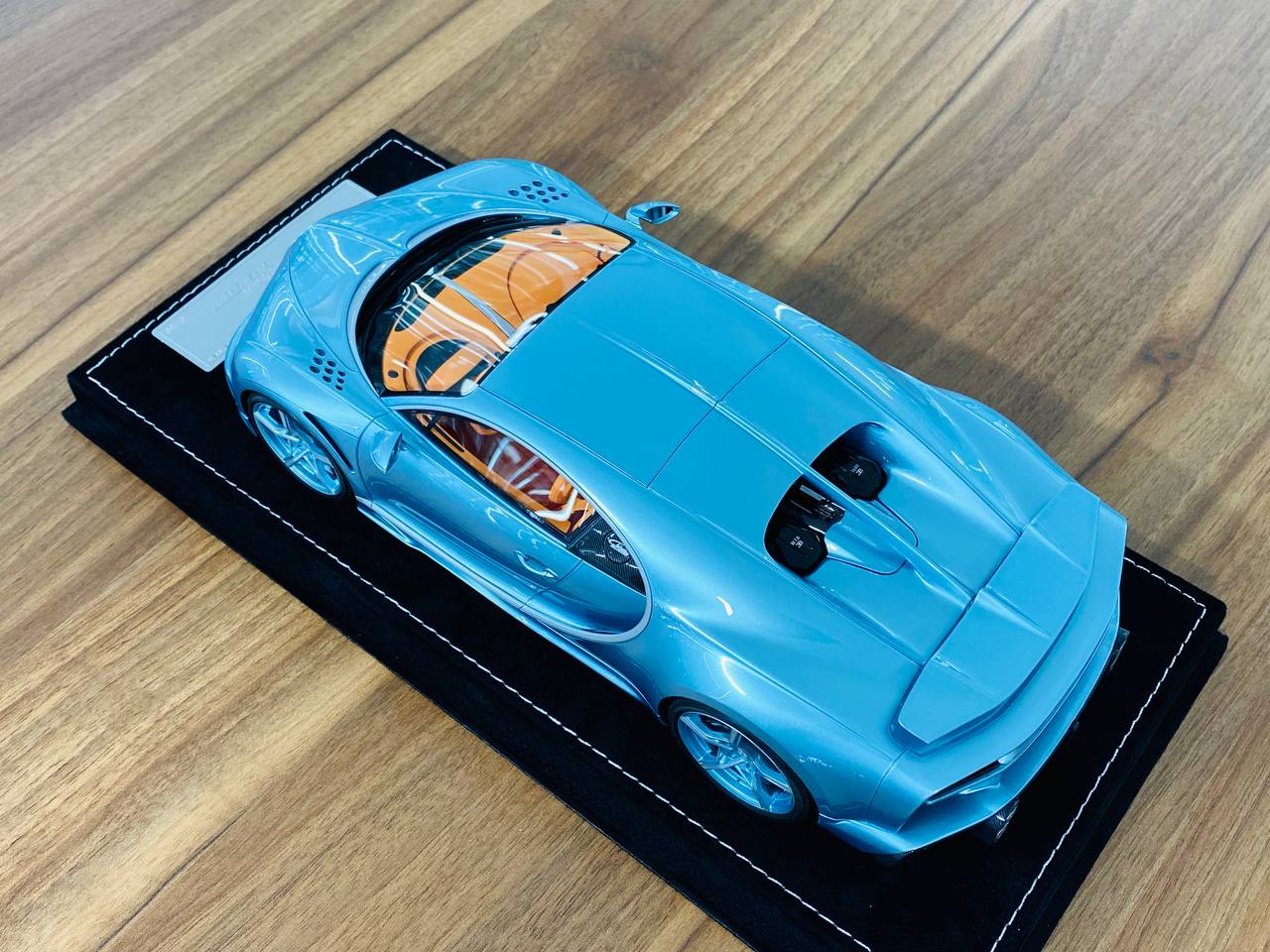 1/18 Resin H&H Bugatti Chiron Super Sport 300+ in Horizon Blue - Limited Edition