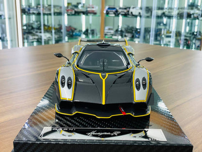 1/18 VIP Model Pagani Huayra R  [ Resin yellow Stripe | Limited Edition ]