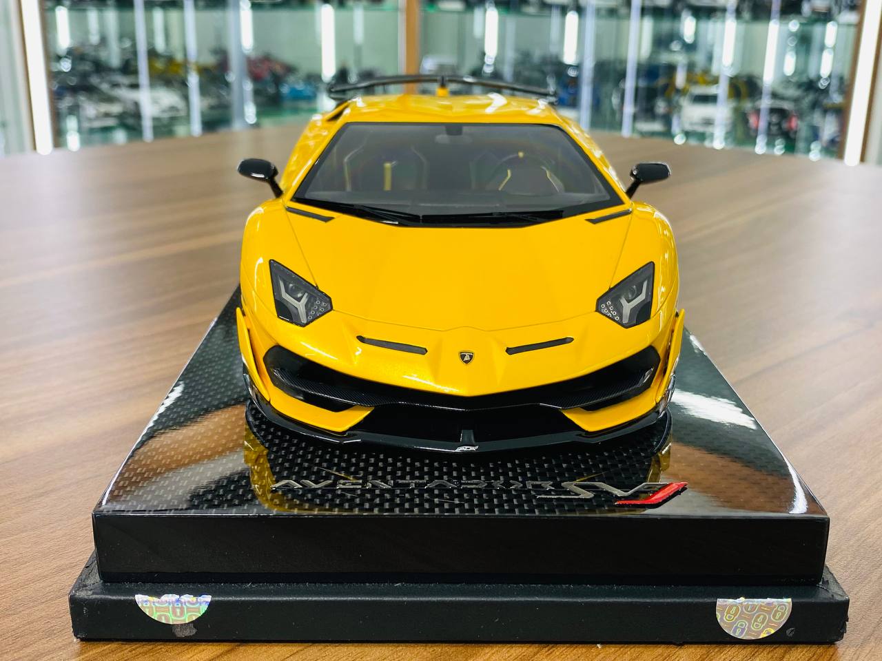 1/18 Resin Model - MR Collection Lamborghini Aventador SVJ in Yellow, Limited 01/01