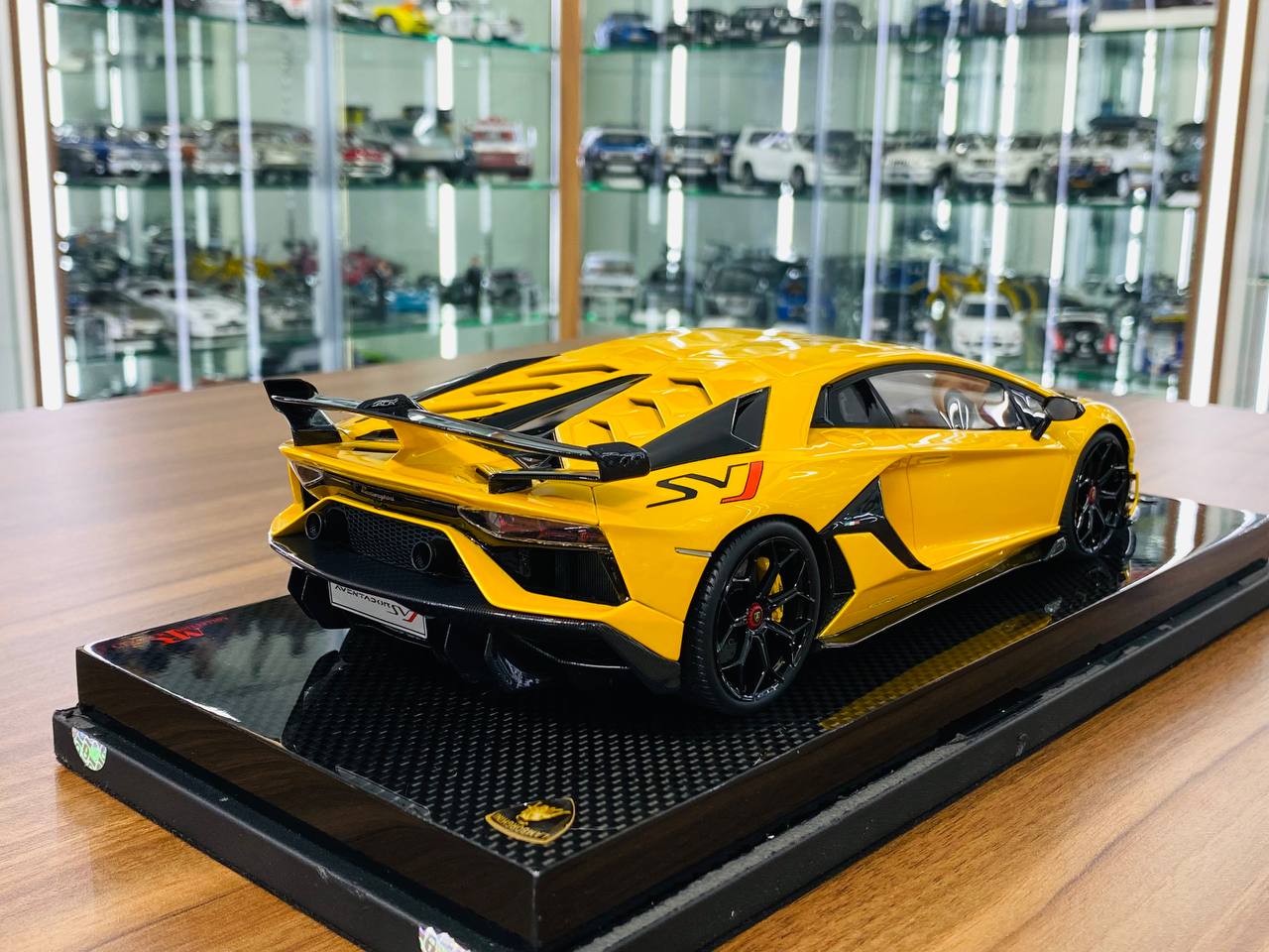 1/18 Resin Model - MR Collection Lamborghini Aventador SVJ in Yellow, Limited 01/01