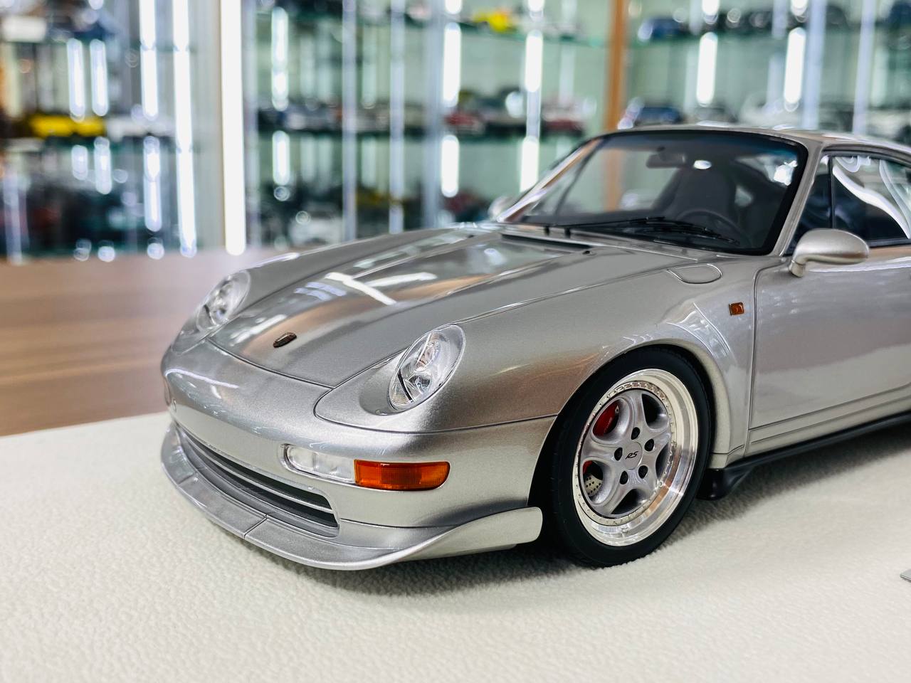 Porsche 911 (993) Carrera RS 1995 Japan Version by Makeup [1/18 Resin Silver Limited to 120 pcs]