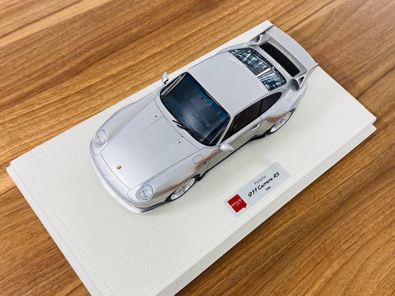 Porsche 911 (993) Carrera RS 1995 Japan Version by Makeup [1/18 Resin Silver Limited to 120 pcs]