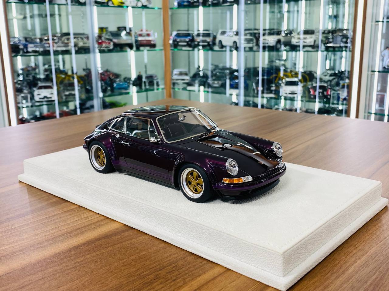 Porsche 911 (964) Coupe Japan Version | Amethyst Metallic 1/18 Makeup Limited Edition