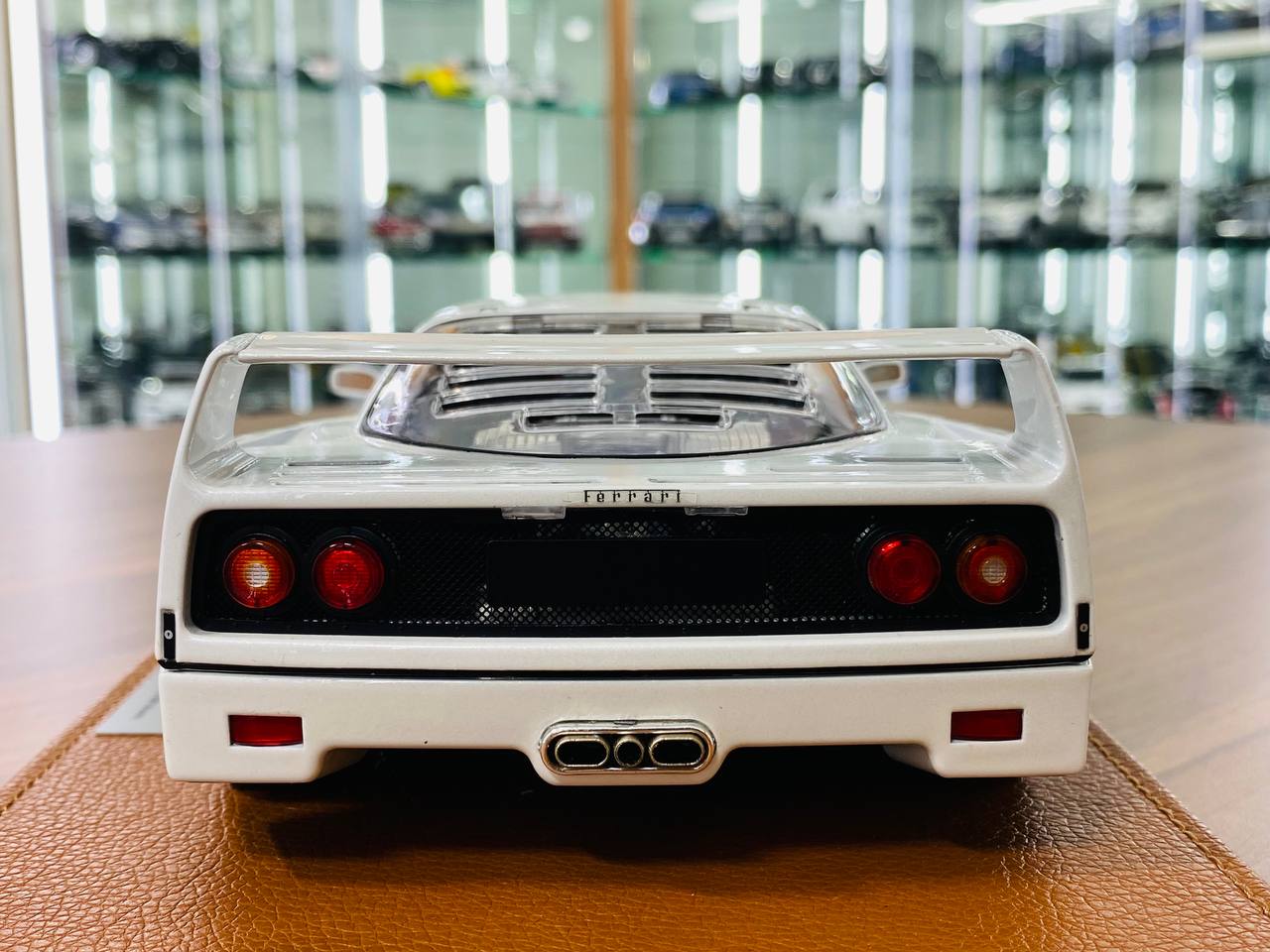 1/18 Diecast Model - BBR (Kyosho) Ferrari F40 in Metallic White, Limited Edition of 78