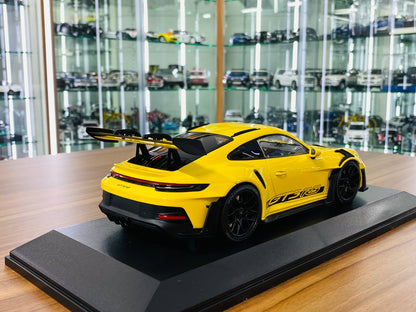 1/18 Diecast Model - Minichamps Porsche 911 (992) GT3 RS (2023) in Yellow with Black Wheel Decor, Limited to 300 Pieces