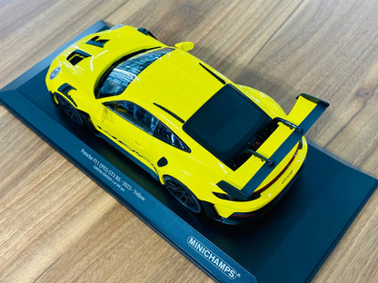 1/18 Diecast Model - Minichamps Porsche 911 (992) GT3 RS (2023) in Yellow with Black Wheel Decor, Limited to 300 Pieces