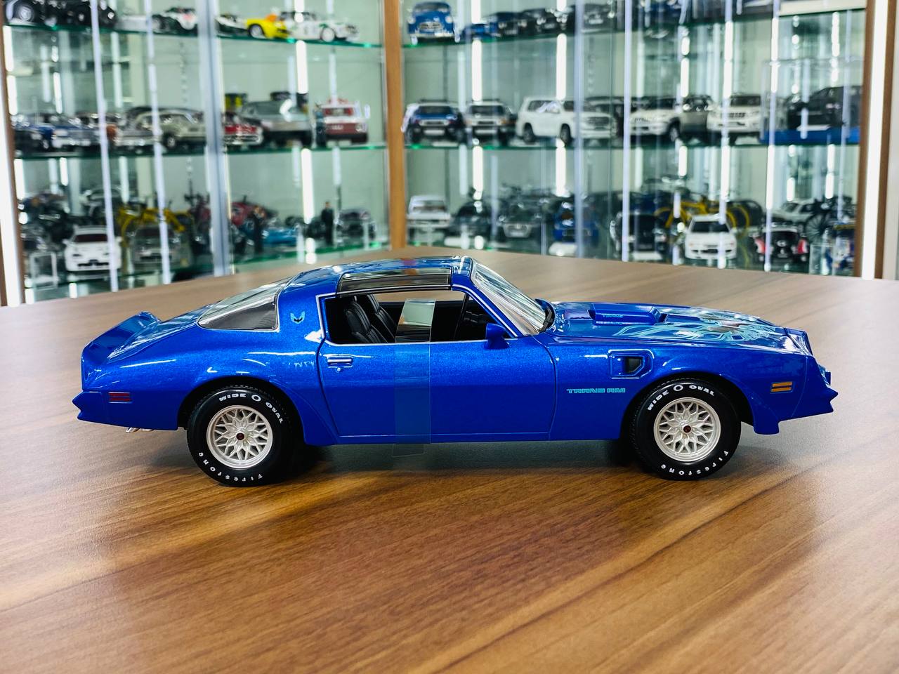 1/18 Diecast Model - Maisto Pontiac Firebird Trans Am 1978 in Blue