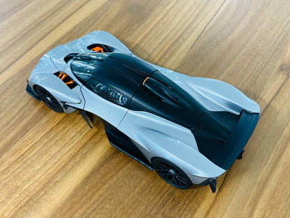 1/18 Diecast Model - Maisto Aston Martin Valkyrie in Silver