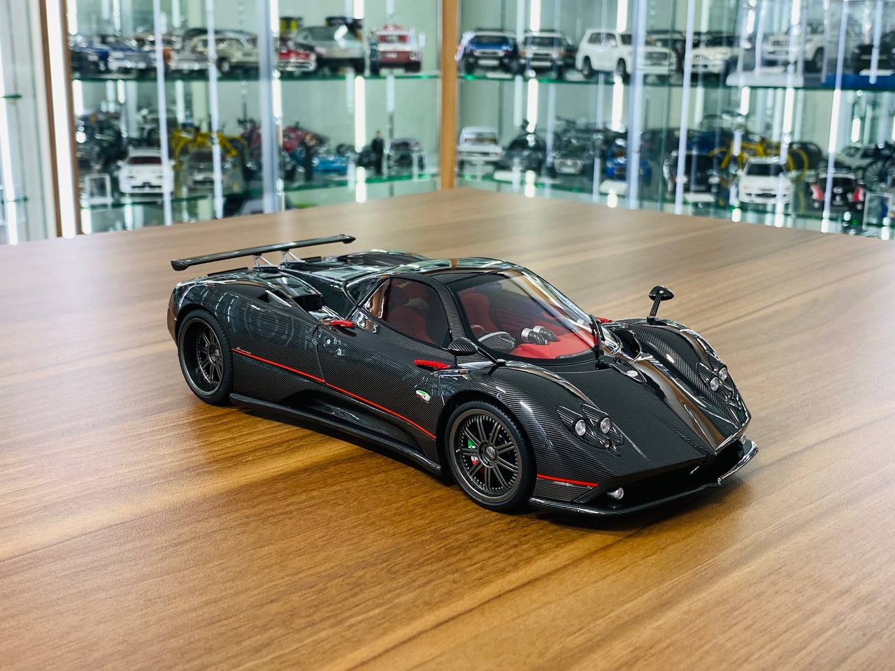 1/18 Diecast Model - Almost Real Pagani Zonda F 2005 (Full Carbon Fiber)