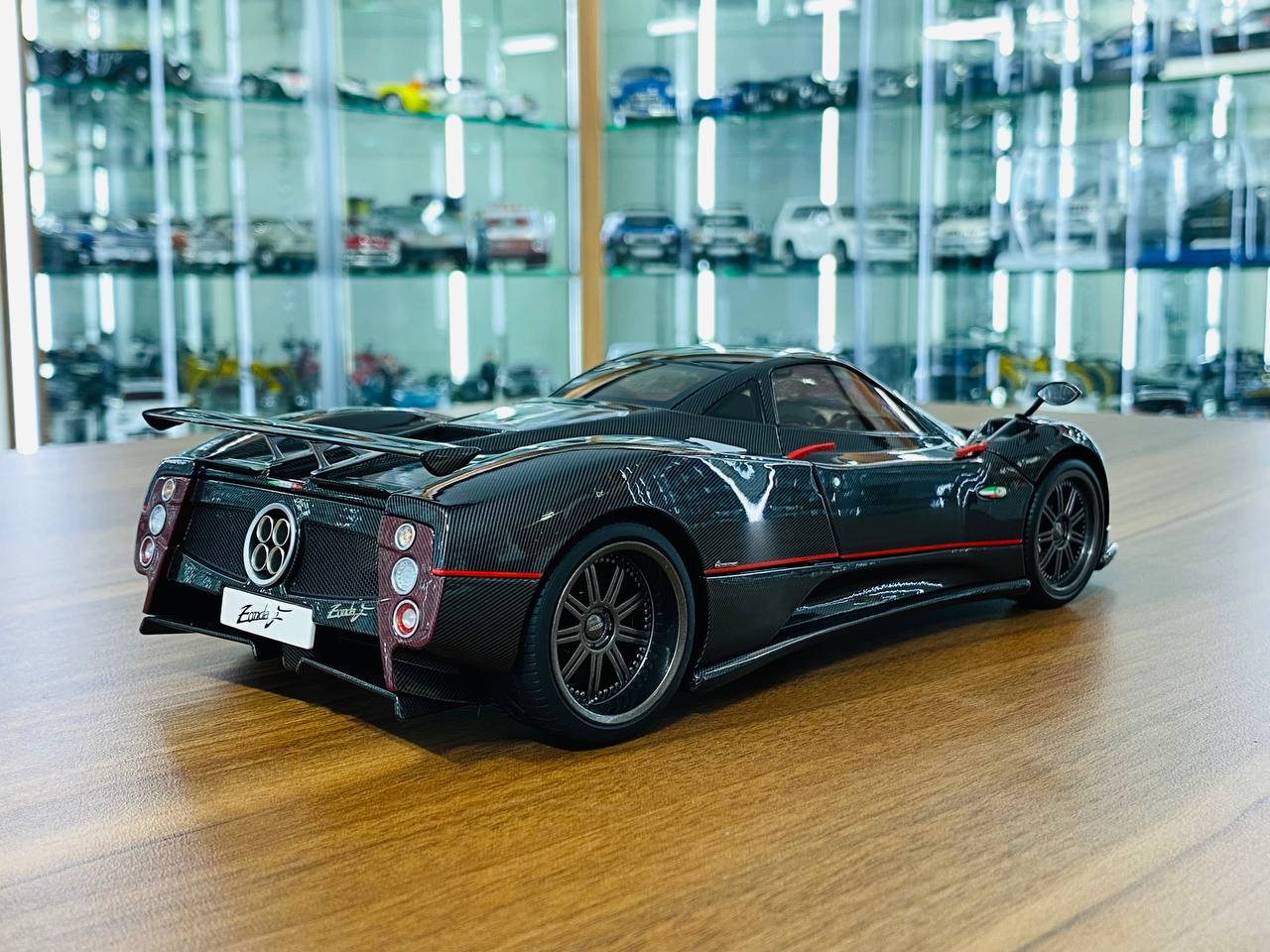 1/18 Diecast Model - Almost Real Pagani Zonda F 2005 (Full Carbon Fiber)