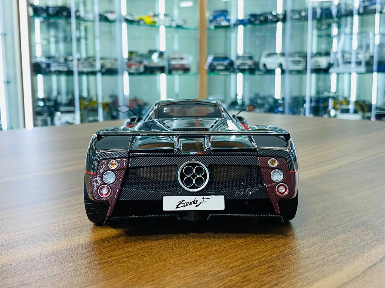 1/18 Diecast Model - Almost Real Pagani Zonda F 2005 (Full Carbon Fiber)