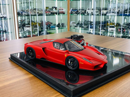 1/18 Resin Model - General Models Ferrari Enzo with Engine (Matt Red)