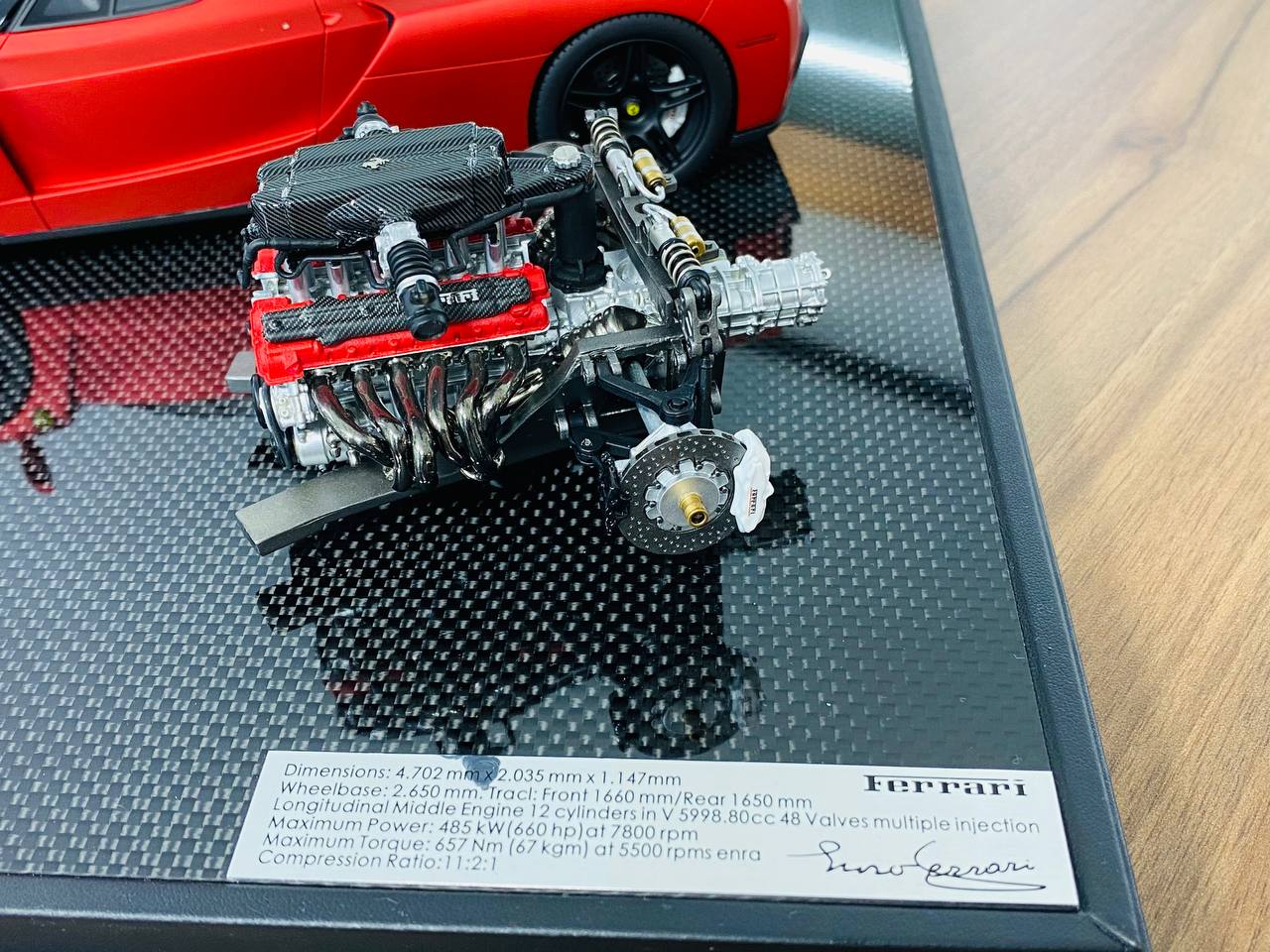 1/18 Resin Model - General Models Ferrari Enzo with Engine (Matt Red)