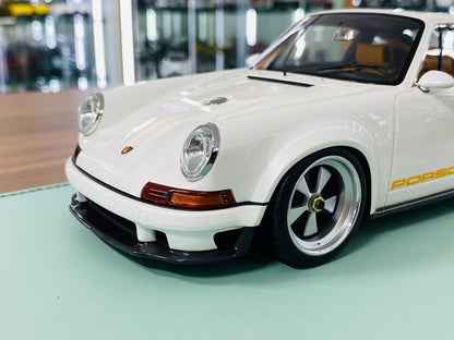 1/18 Resin Model - Make Up Porsche Singer DLS 2018 in Pearl White Limited Edition