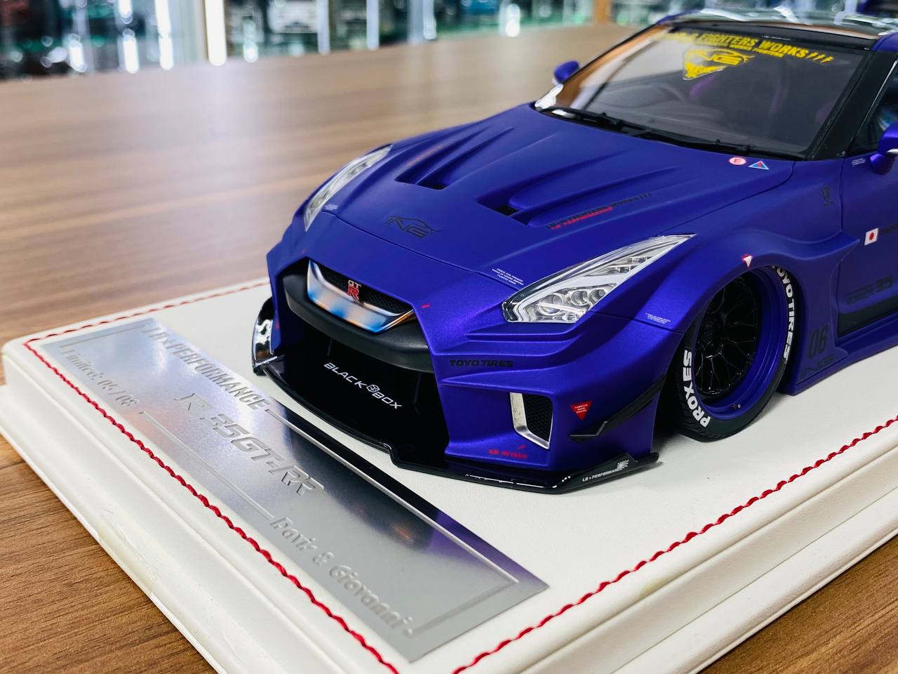 1/18 resin model of the Nissan R35 GT-RR LBWK in Matt Metallic Purple, Zero Fighter, limited to 8 pieces