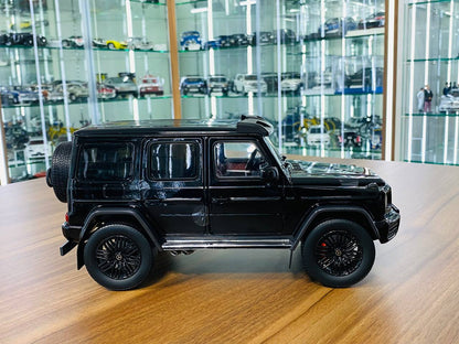 1/18 Diecast iScale Mercedes Benz AMG G63 4x4 in Black - Full Opening