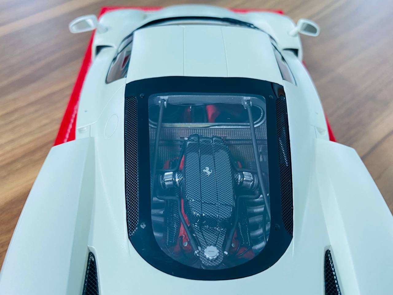 1/18 MR Collection Ferrari Enzo in a stunning pearl white | Limited Edition