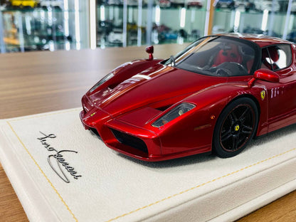 1/18 MR Collection Ferrari Enzo Rosso Efesto (deep red) black rims & red accent line