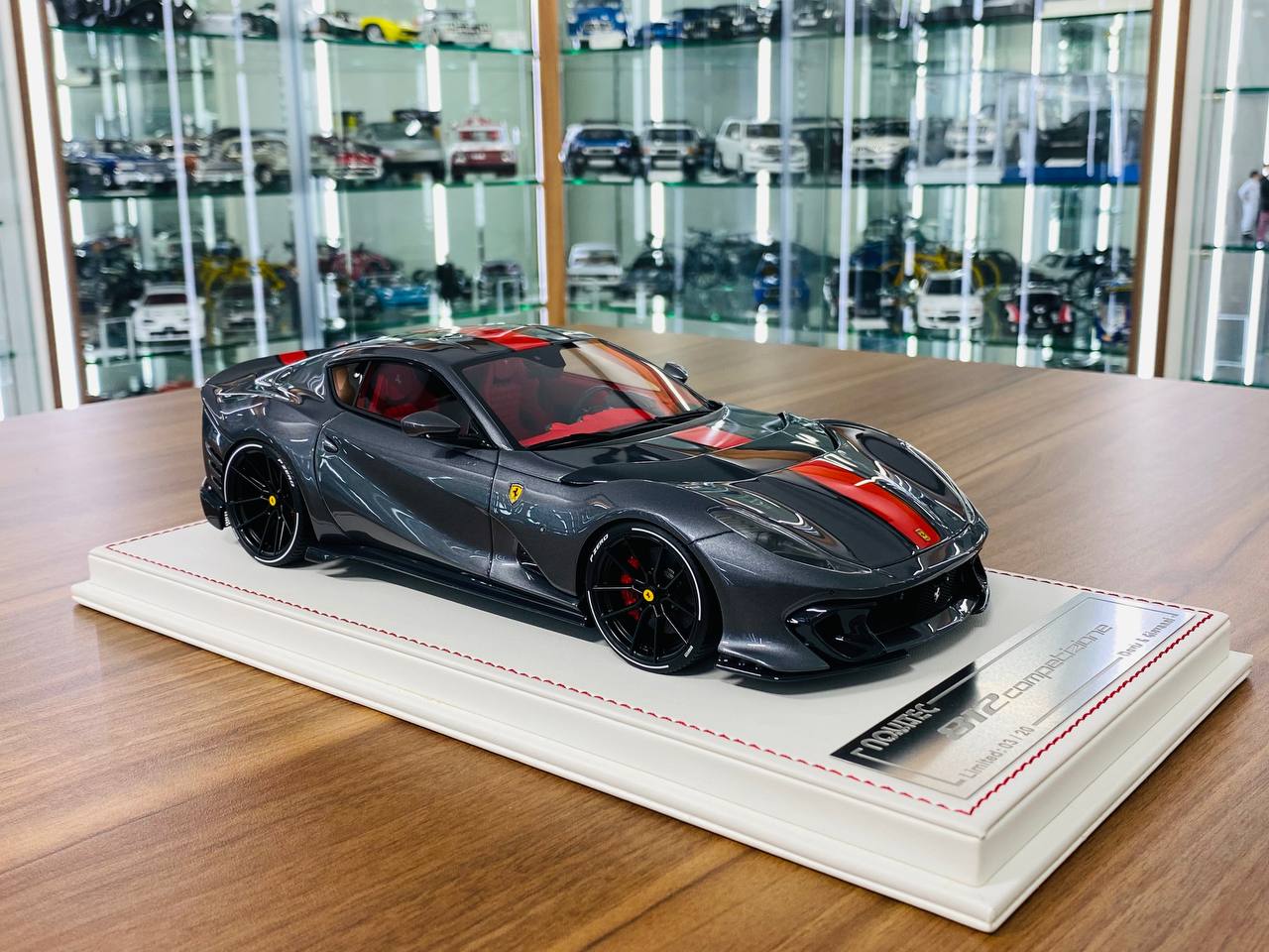 1/18 Resin Davis & Giovanni Ferrari 812 Competizione Novitec Grey Metallic with Red Stripe Limited to 20 Pieces