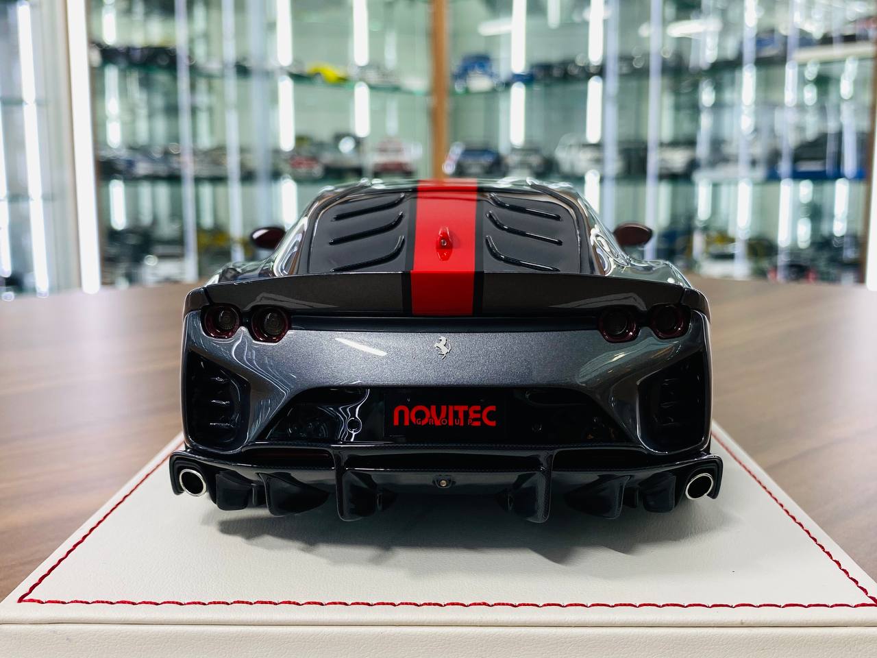 1/18 Resin Davis & Giovanni Ferrari 812 Competizione Novitec Grey Metallic with Red Stripe Limited to 20 Pieces