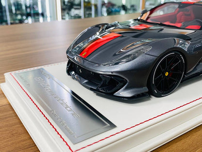 1/18 Resin Davis & Giovanni Ferrari 812 Competizione Novitec Grey Metallic with Red Stripe Limited to 20 Pieces