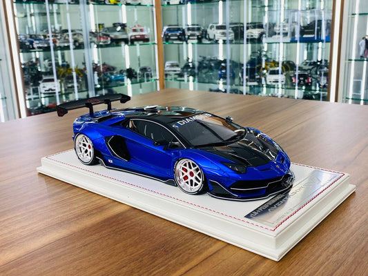 1/18 Davis & Giovanni Lamborghini Aventador SVJ LB Performance in metallic blue