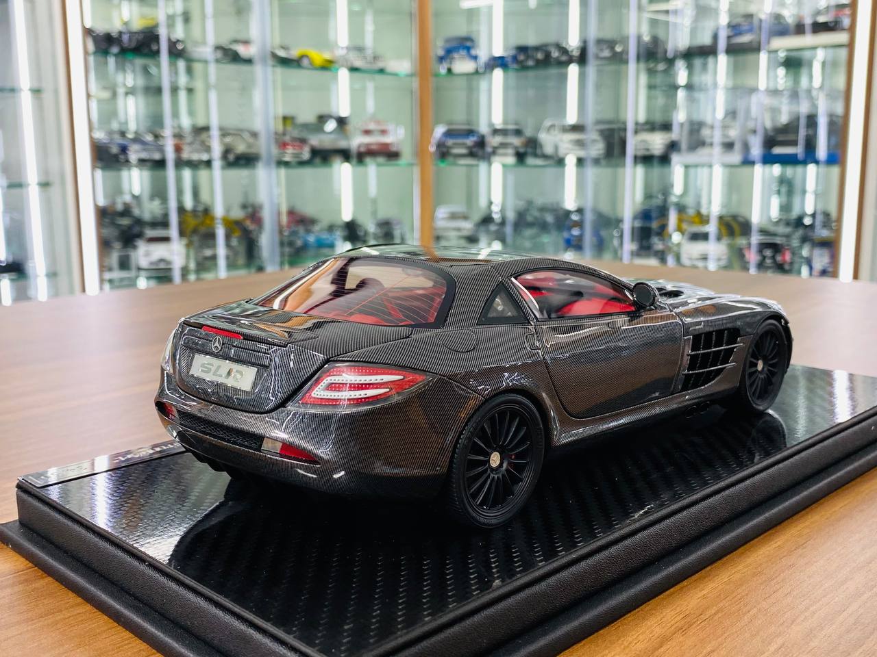 1/18 Resin Model - FrontiArt Mercedes-Benz SLR McLaren Limited Edition