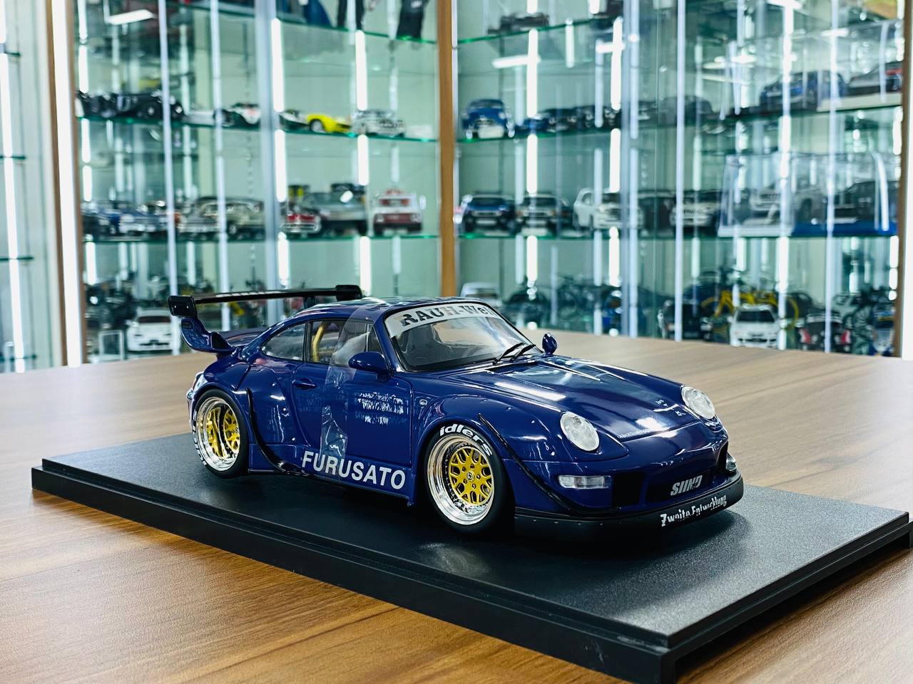 1/18 Werk83 Porsche RWB 993 Furusato Sidney Hoffmann blue