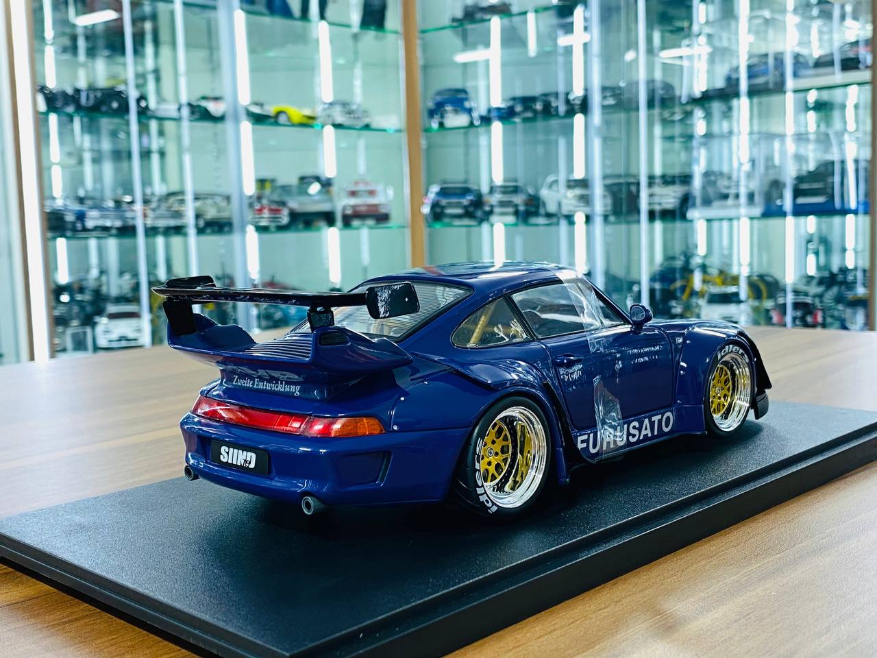 1/18 Werk83 Porsche RWB 993 Furusato Sidney Hoffmann blue