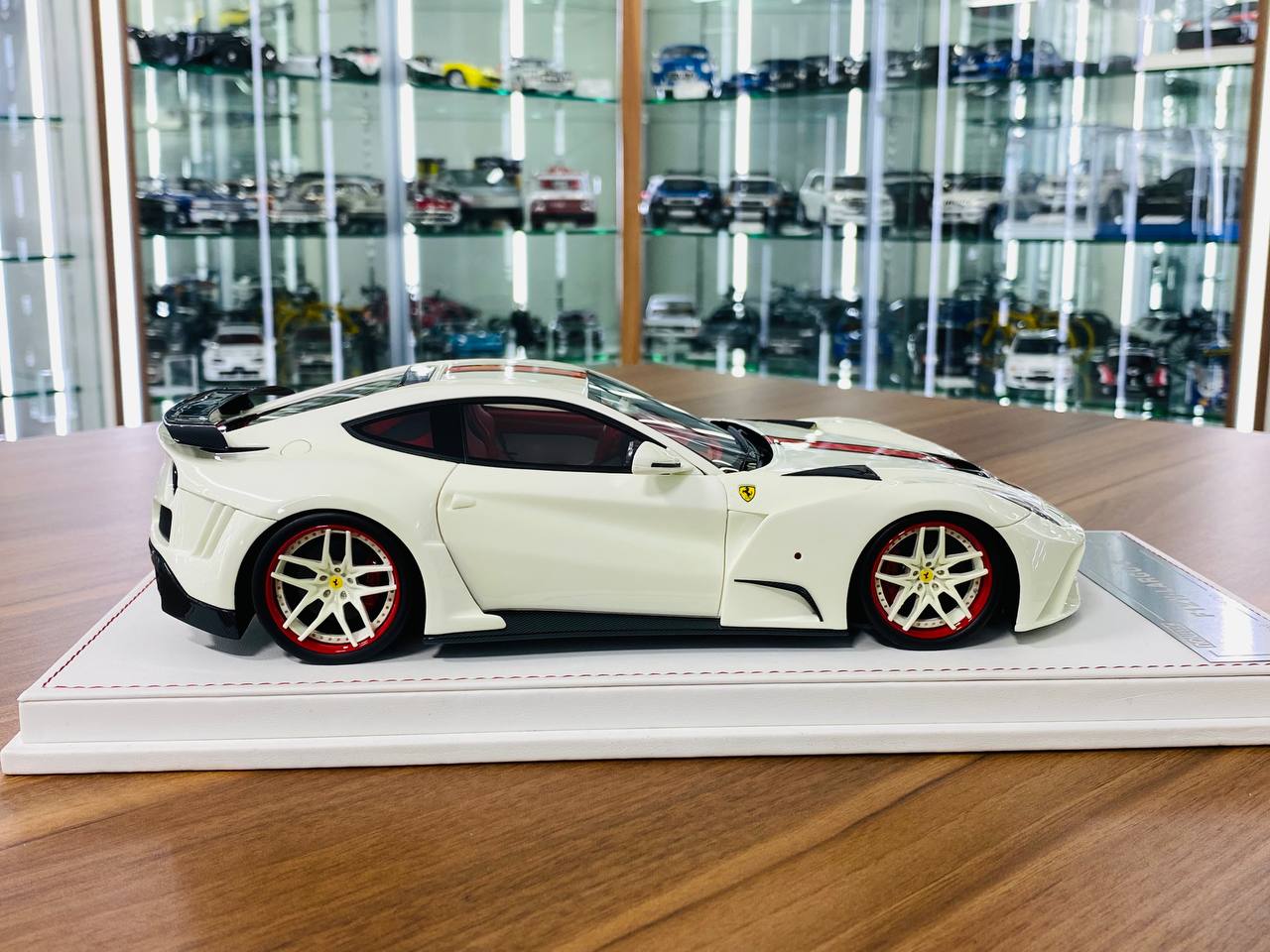 1/18 Resin Model - Ferrari F12 N-Largo S Luminous Green by Track & Extreme(TE)