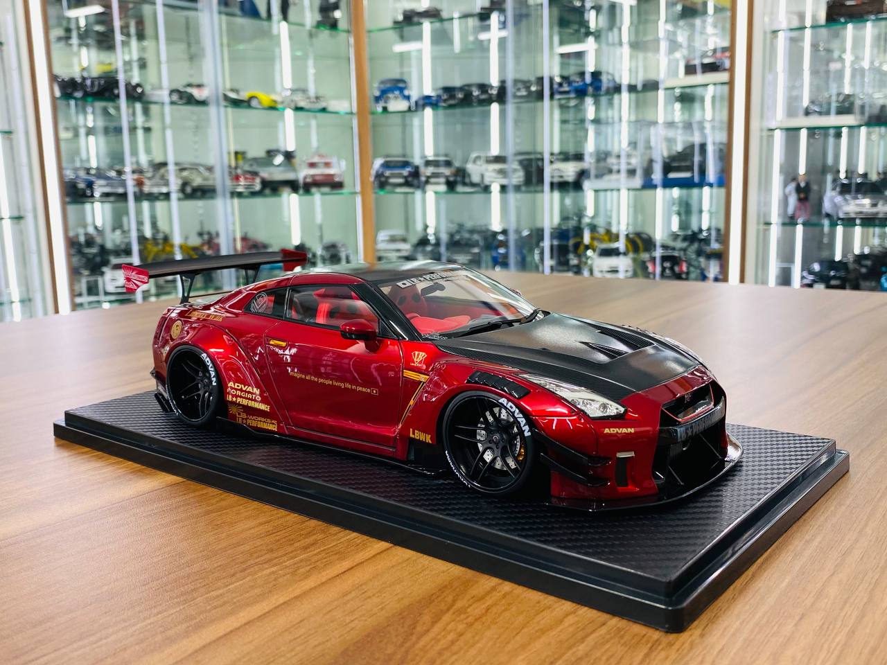 1/18 resin model Ignition Model  Nissan GT-R R35 LBWK red / black