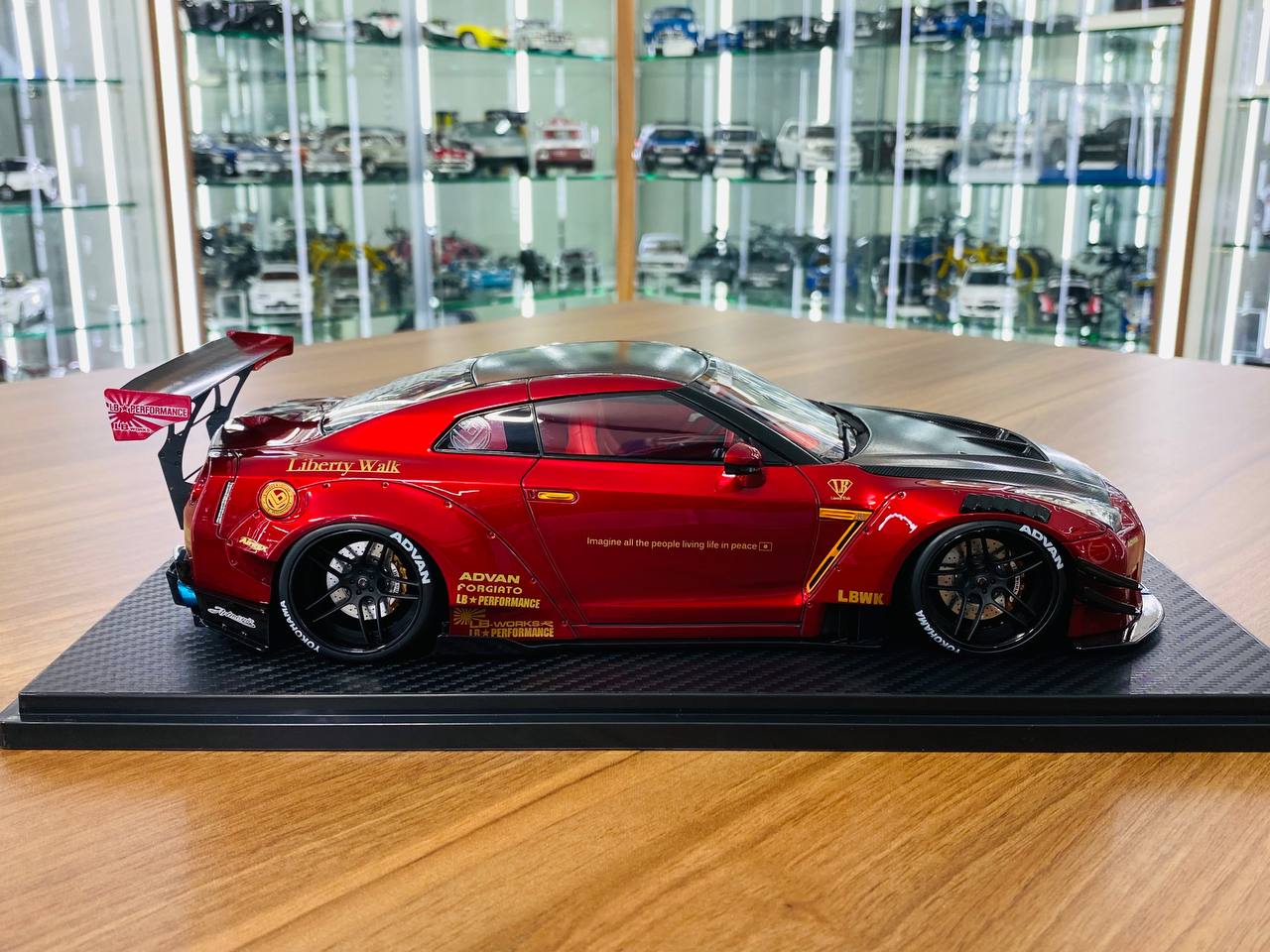 1/18 resin model Ignition Model  Nissan GT-R R35 LBWK red / black