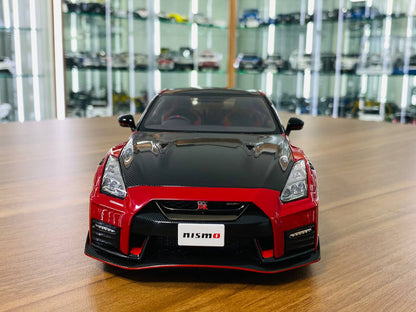 1/18 Diecast AUTOart Nissan GT-R R35 Nismo Pkg red/ Carbon