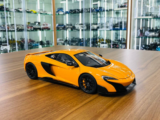 1/18 Diecast Model  AUTOart McLaren 675LT Orange