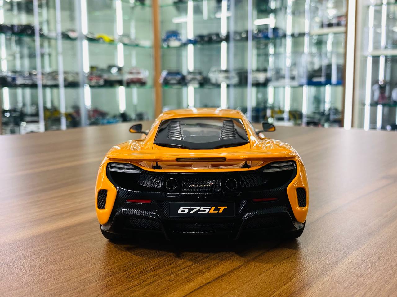 1/18 Diecast Model  AUTOart McLaren 675LT Orange