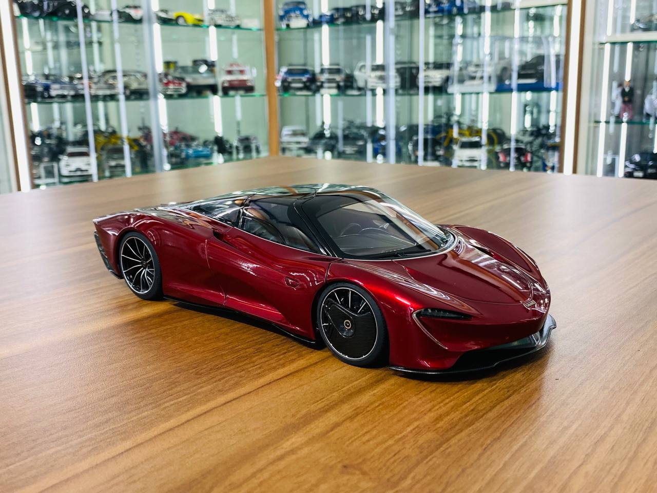 1/18 Diecast Model AUTOart McLaren Speedtail  Red