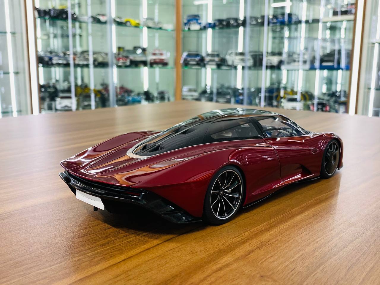 1/18 Diecast Model AUTOart McLaren Speedtail  Red