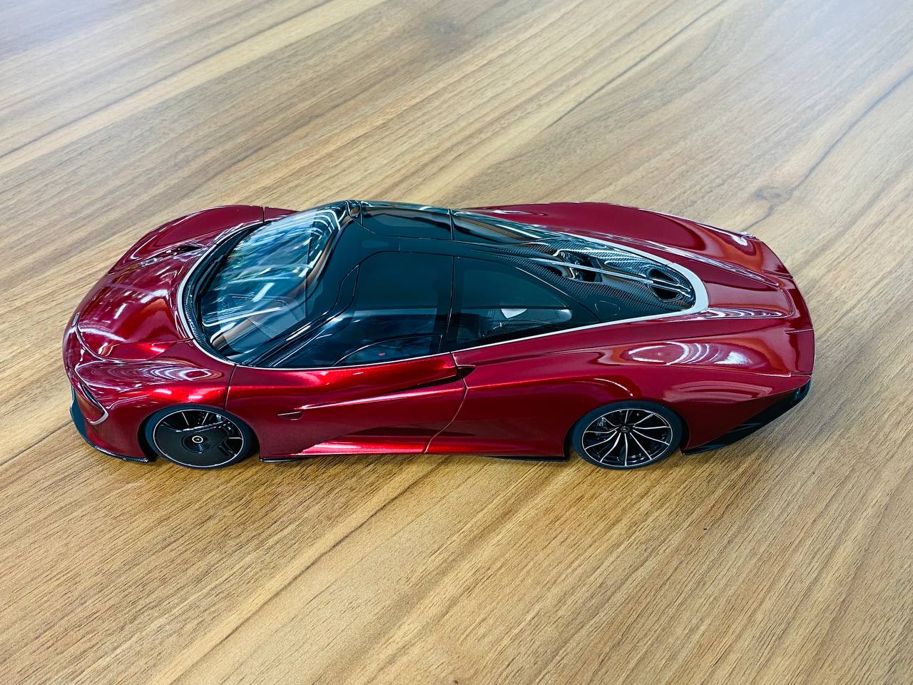 1/18 Diecast Model AUTOart McLaren Speedtail  Red