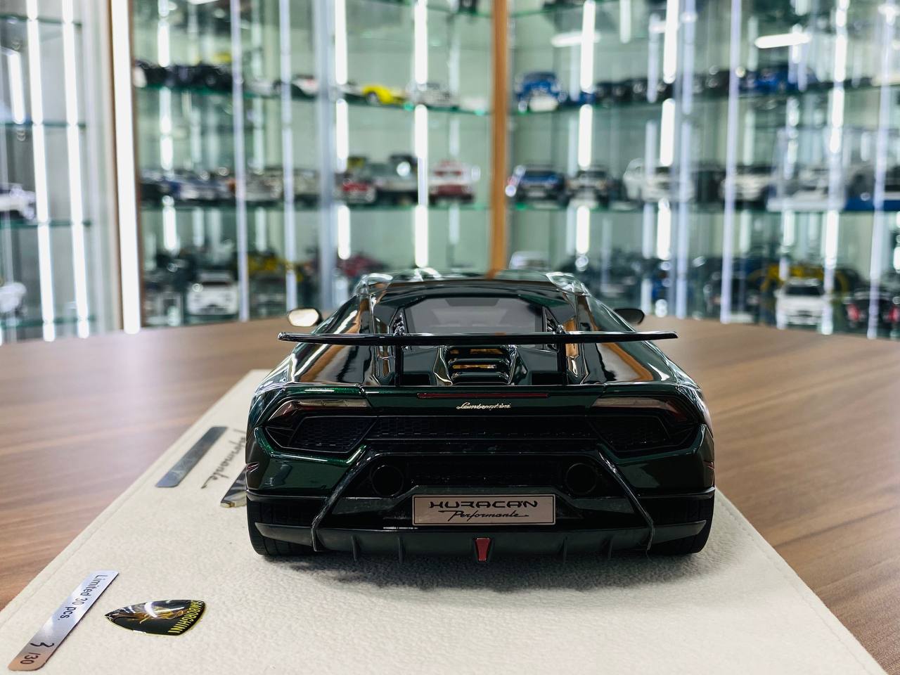 1/18 Resin Make up Lamborghini HURACAN Performance Limited Edition Green