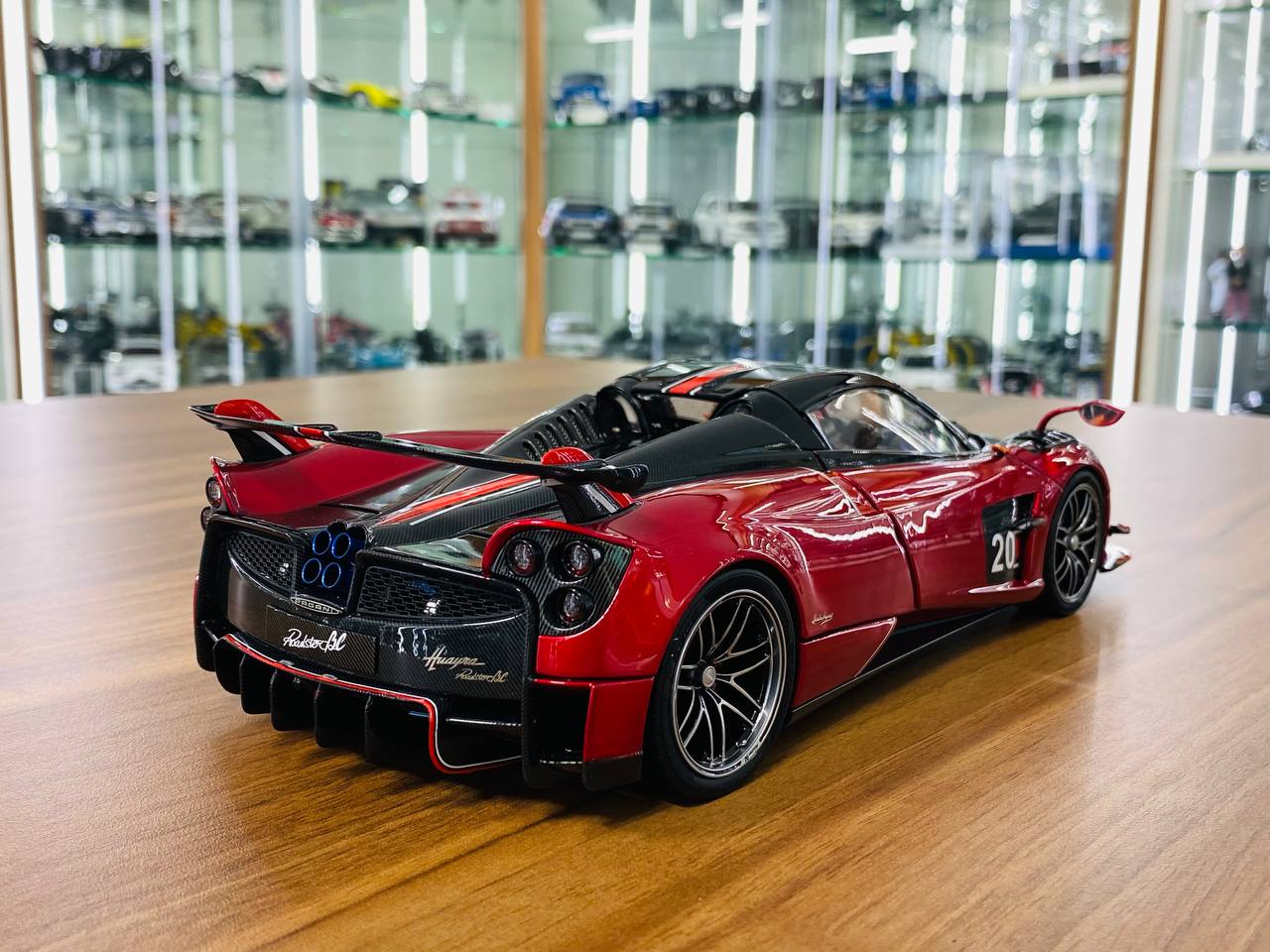 1/18 Diecast LCD Pagani Huayra BC Roadster Red / Black