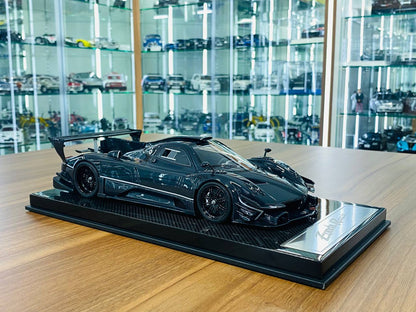 1/18 Resin Dino Model Pagani Zonda Revolución Carbon Fiber/Black.3  Limited to 15 pieces