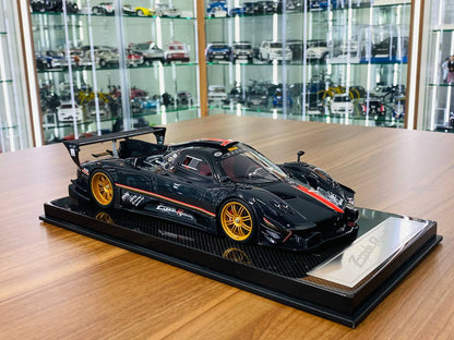 1/18 Resin Dino Model Pagani Zonda Revolución Carbon Fiber/Black.2 Limited to 15 pcs.