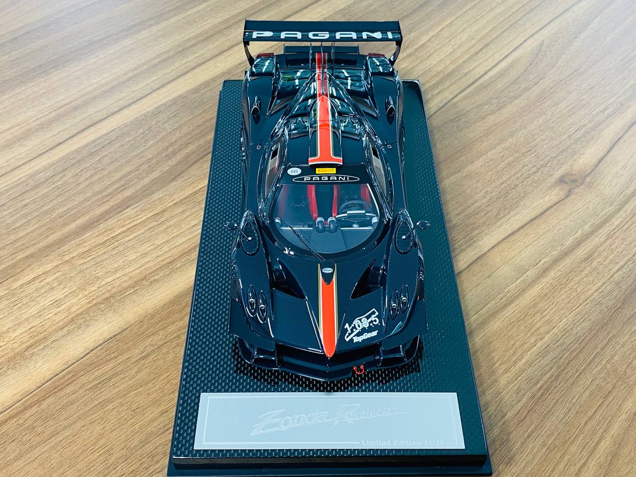 1/18 Resin Dino Model Pagani Zonda Revolución Carbon Fiber/Black.2 Limited to 15 pcs.